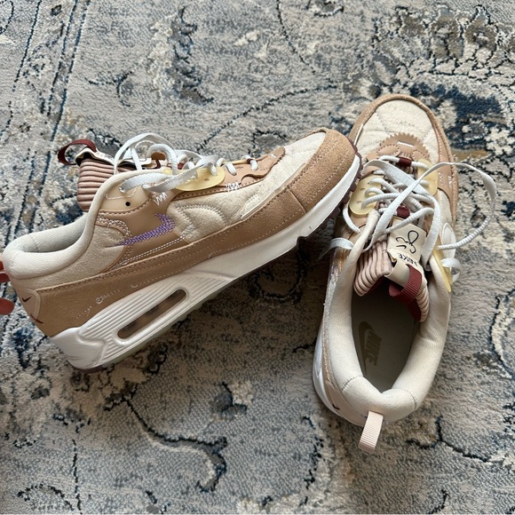 Nike Air Max 90 Futura Serena Williams Sneakers - Picture 5 of 11